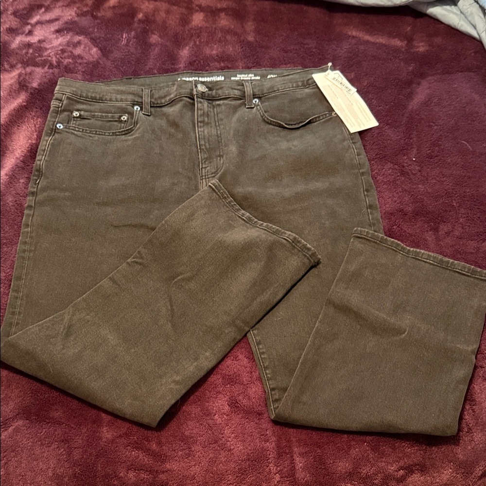 Amazon Essentials Men's Brown Corduroy Pants